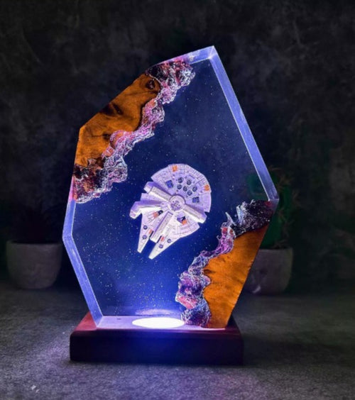 The millennium falcon resin lamp